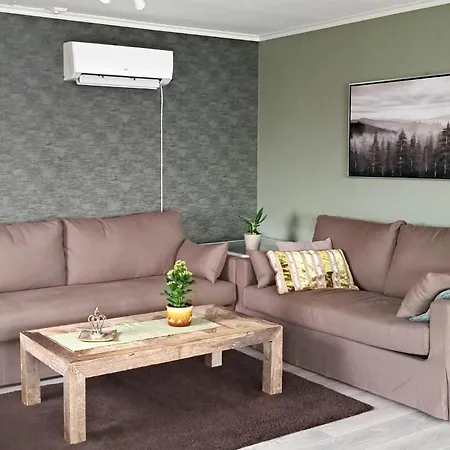 4 Bedroom Gorgeous In 公寓 *