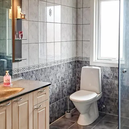 Апартаменты Stunning In With Kitchen *