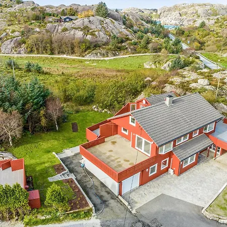 4 Bedroom Gorgeous In