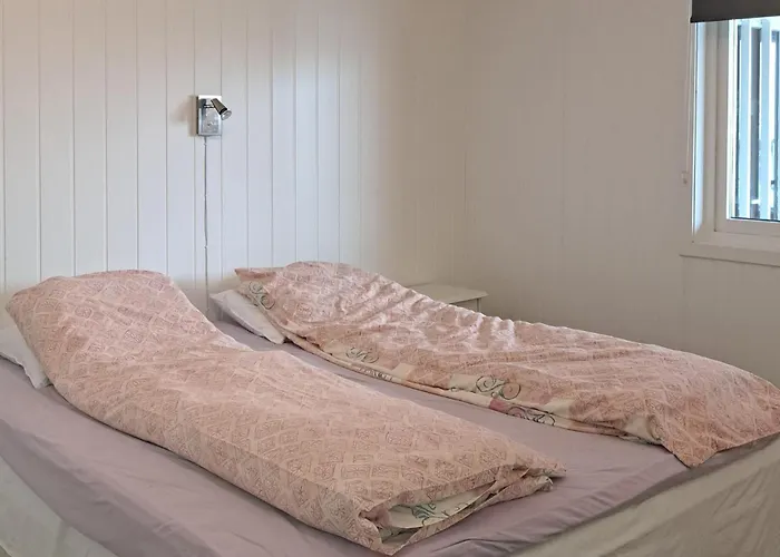 Апартаменты 4 Bedroom Gorgeous In